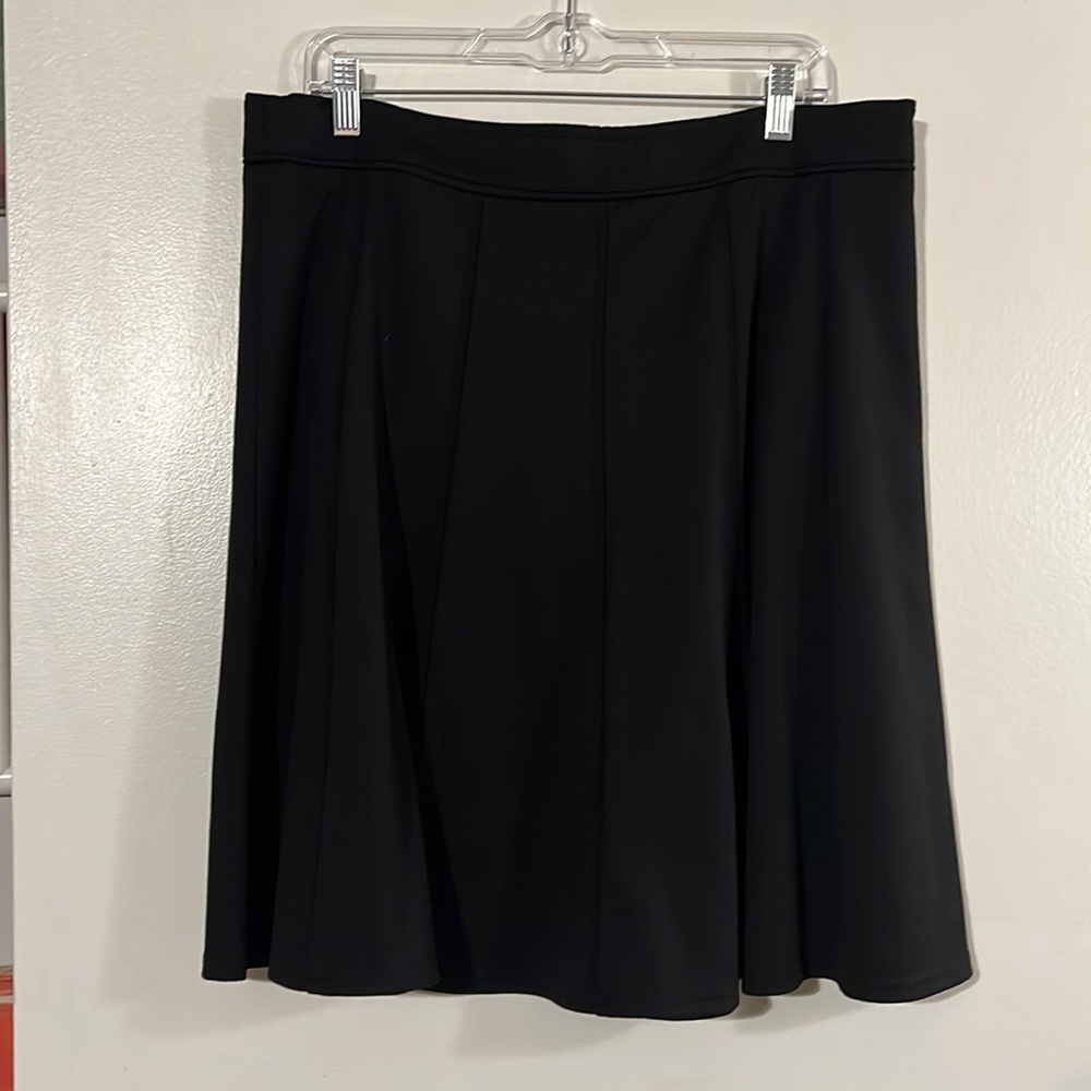 Roz & Ali black stretch circle skirt